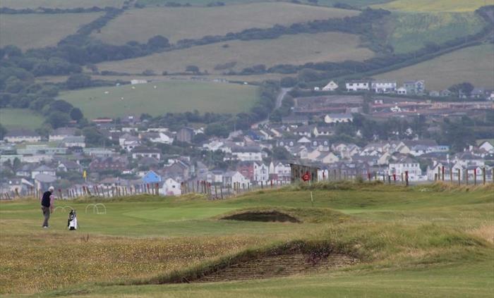 Borth & Ynyslas Golf Club